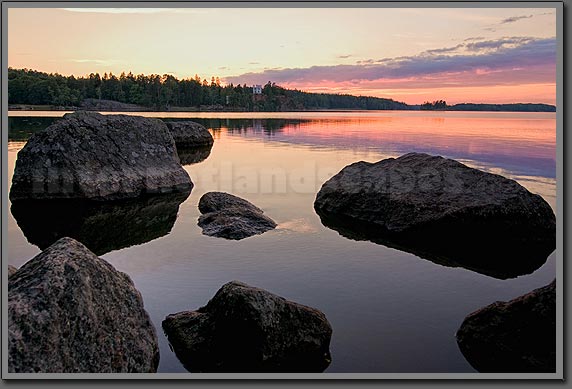 Monrepo stones