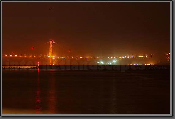 golden gate by night